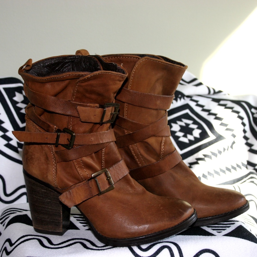Steve Madden Brown Leather Boots
